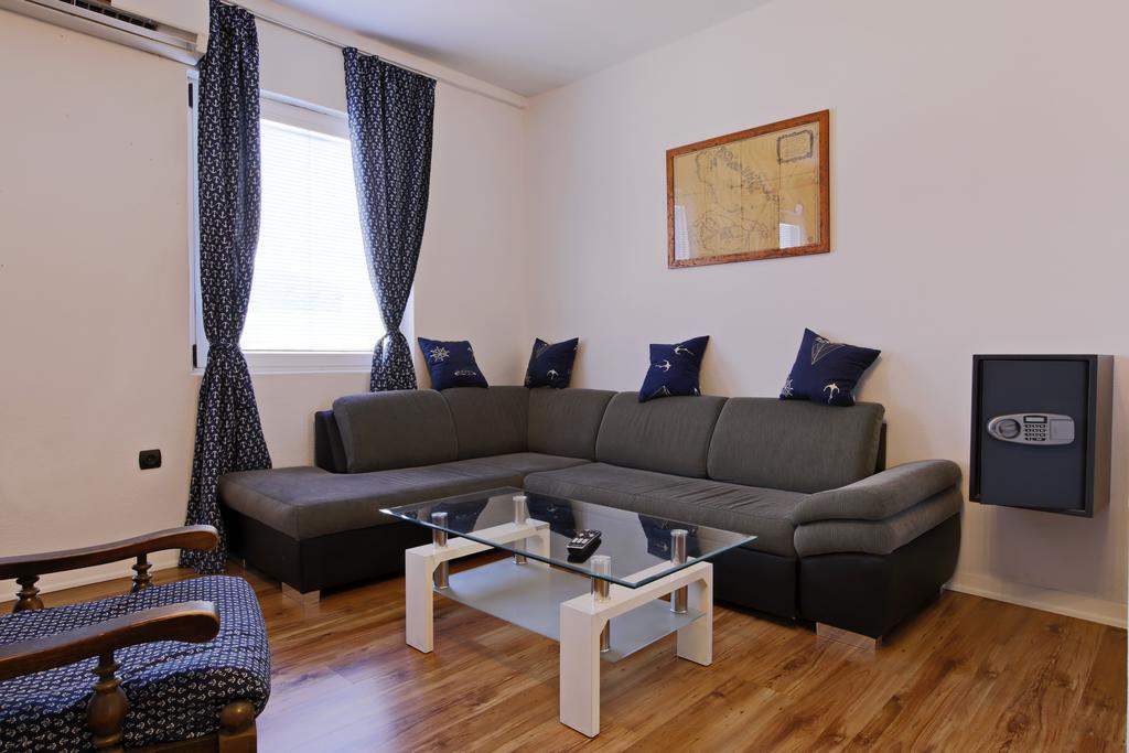 Urban Duo Apartment Split
