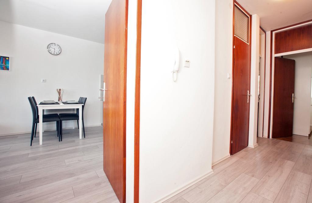 Anna Blue Apartment