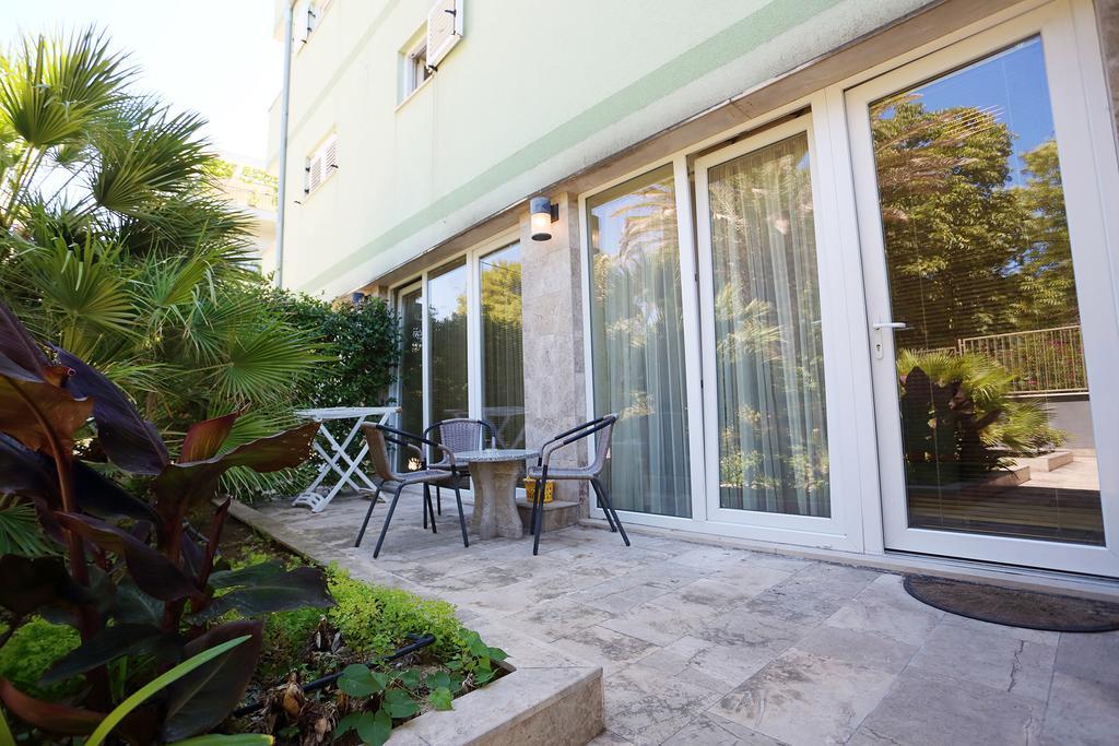 Okuka Apartment *