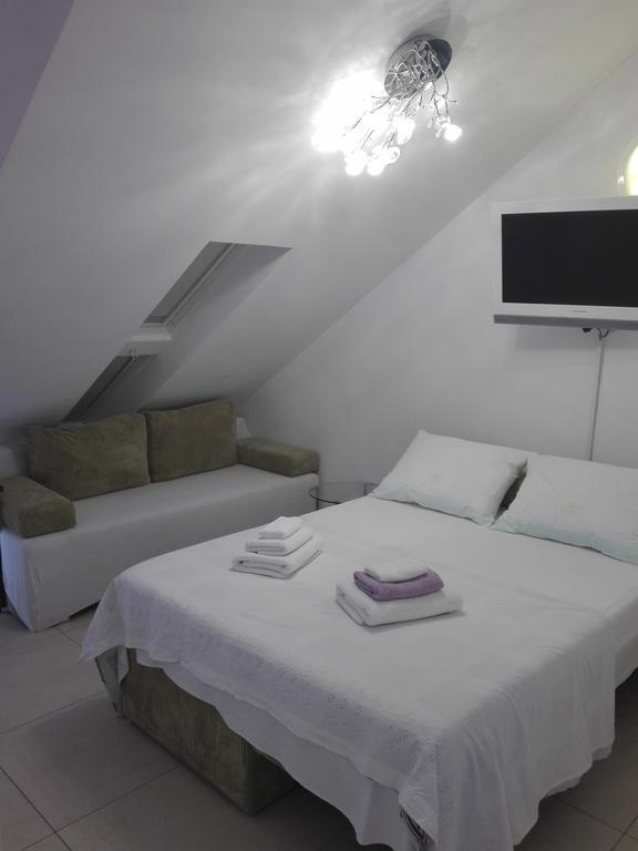 Tin Apartment