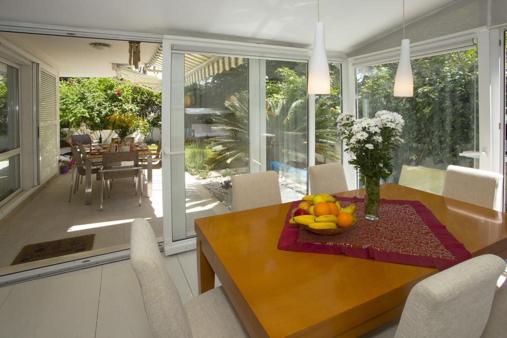 Deluxe Lea With Large Garden Apartamento