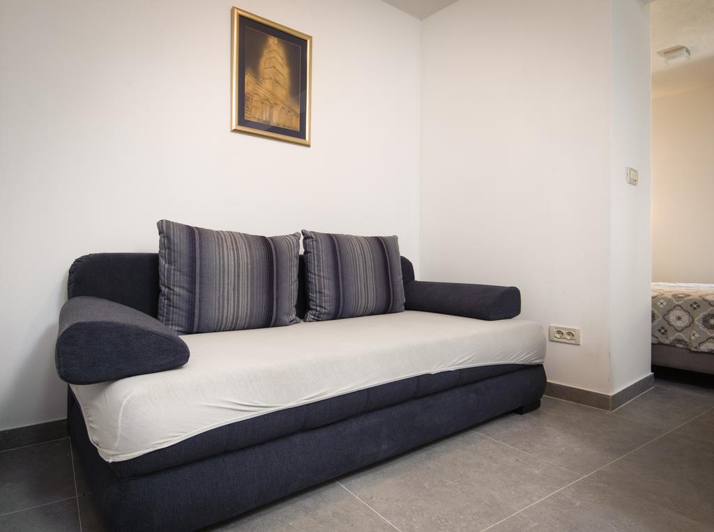 Nera Luxery * Split