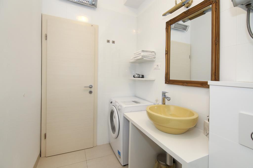 Anna Apartment