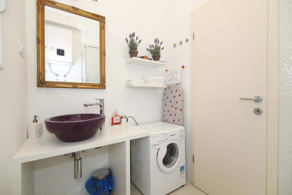 Anna Apartment