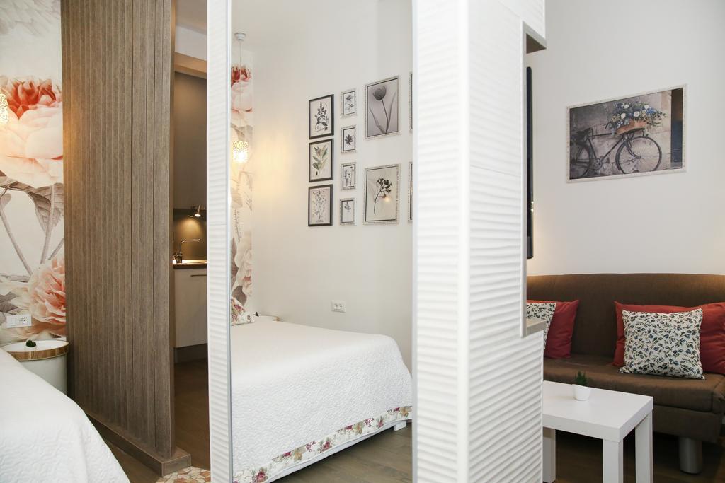 Anna Apartment
