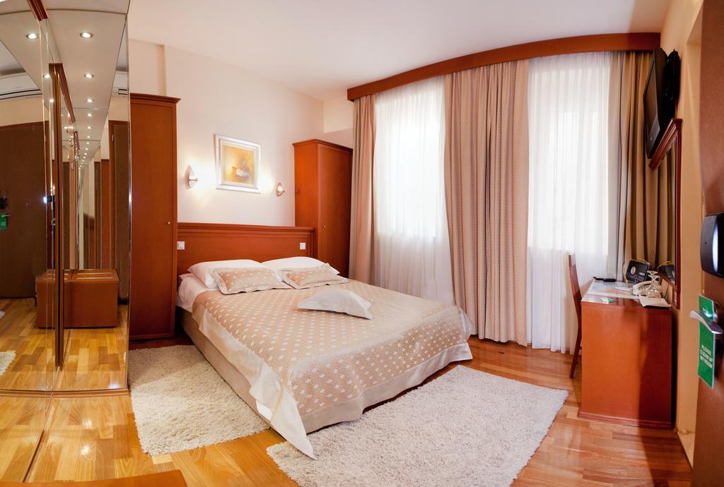 Bed & Breakfast Royal 4*