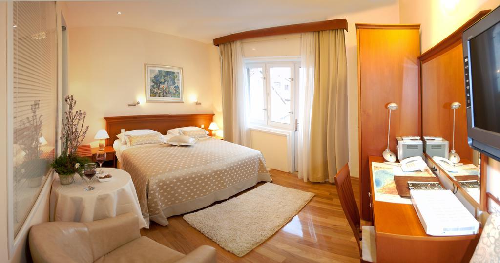 Royal Bed & Breakfast 4*