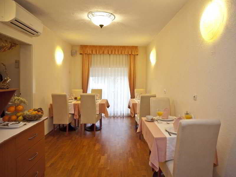 Royal Bed & Breakfast Split