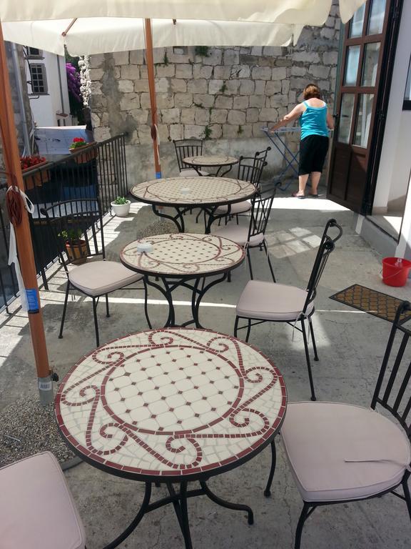 krevet i doručak Golden B&B