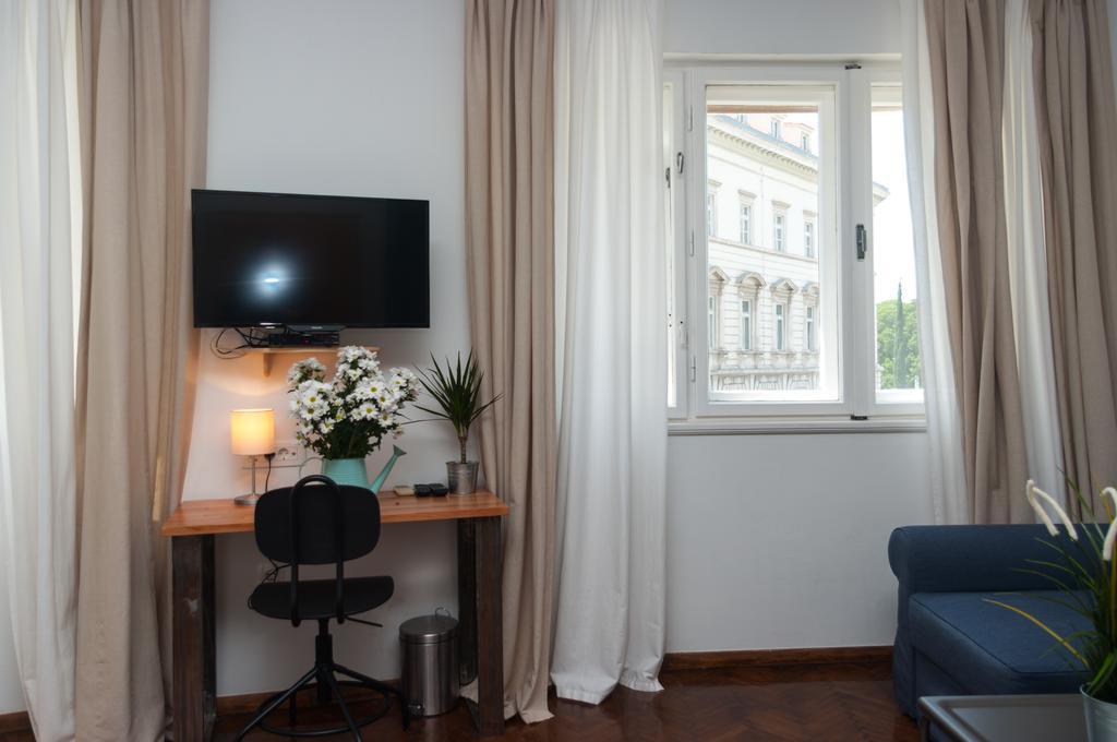 Guest house Indigo Split