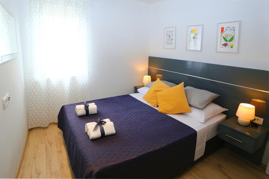 Nikolina Apartment Split