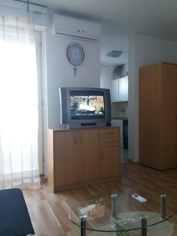 Ema Apartment Split