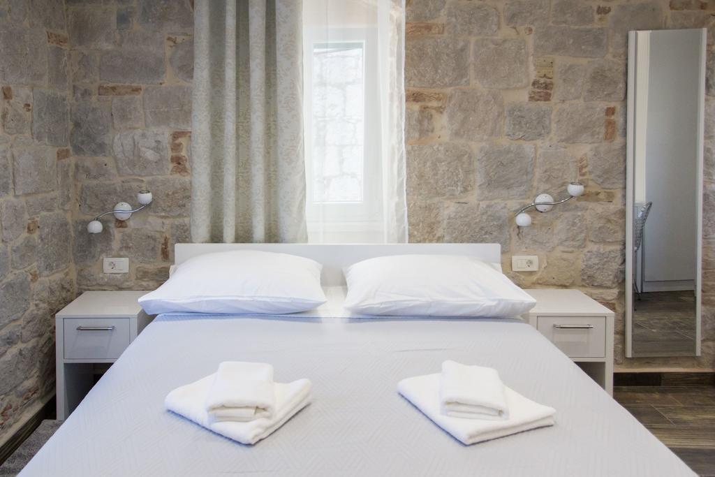 Elegant & Gostinjska kuća 4*
