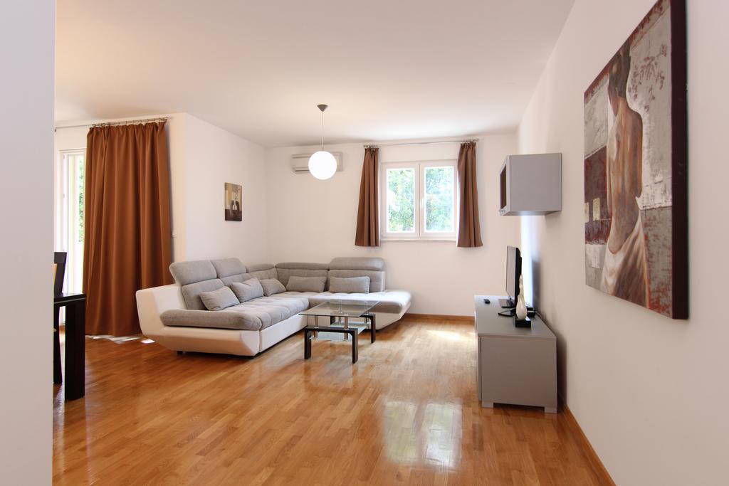 Apartment My Place Split