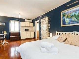 Guest house Tri Lava Luxury Living