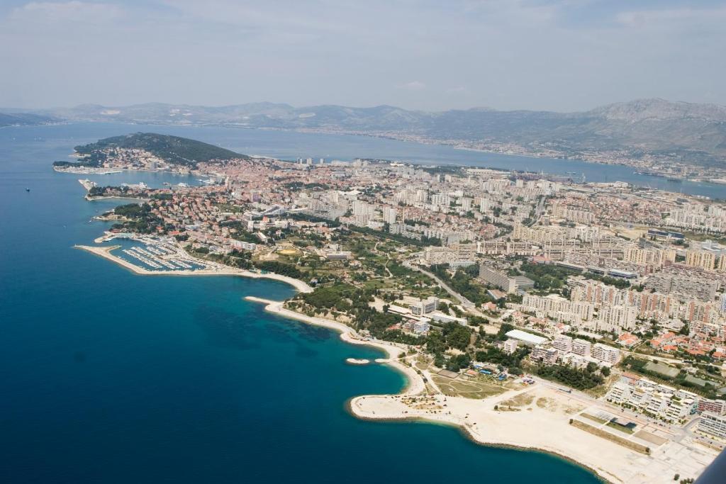 Cro Jet Set On The Apartman Split