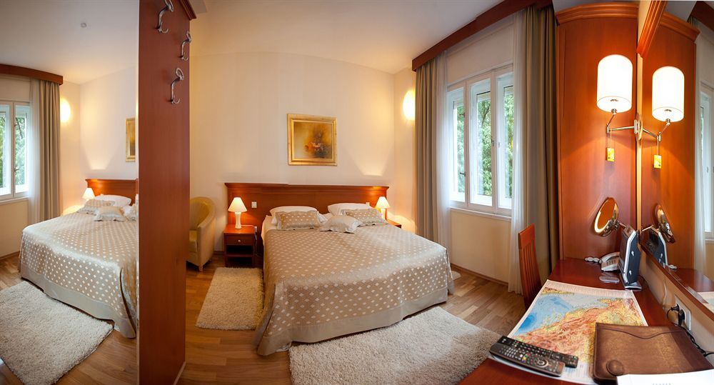 Royal Bed & Breakfast 4*