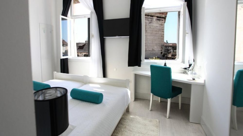 Plr Luxury Rooms *