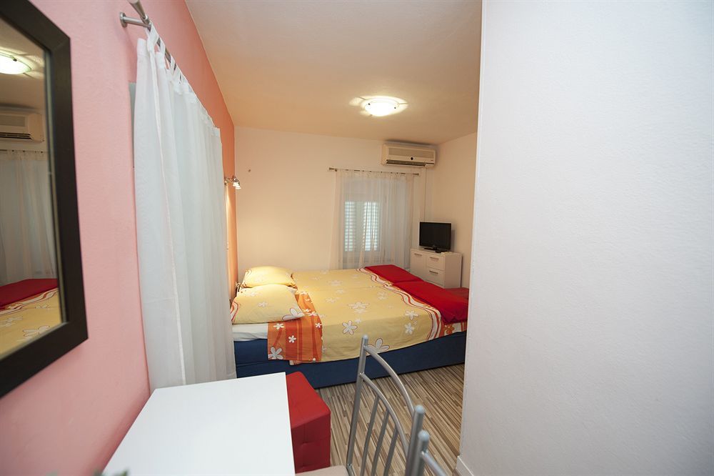 Damira 3*