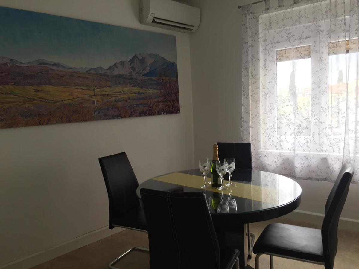 Apartment Stipe