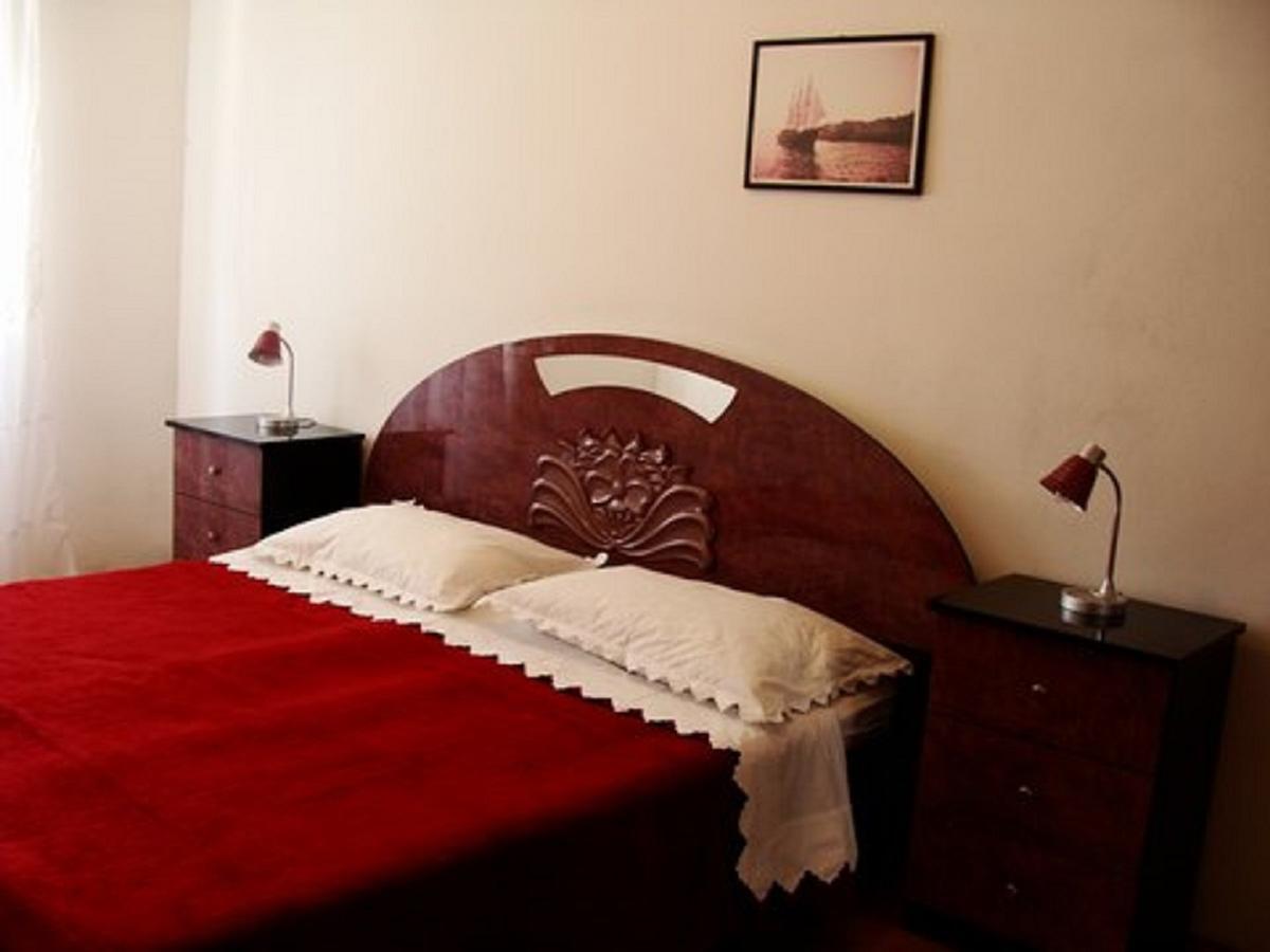 Apartment Three Bedroom Laura Split