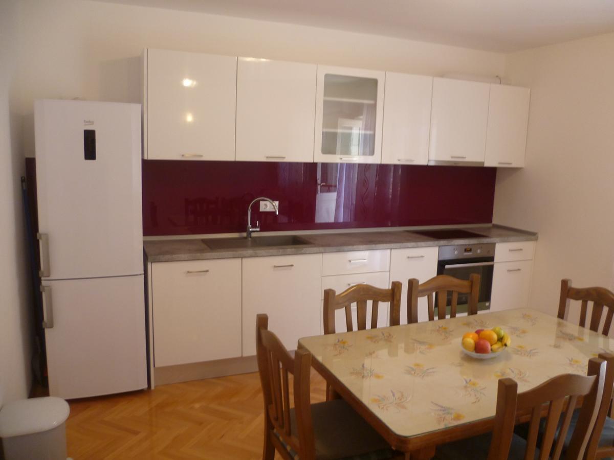 Apartment Ivana *
