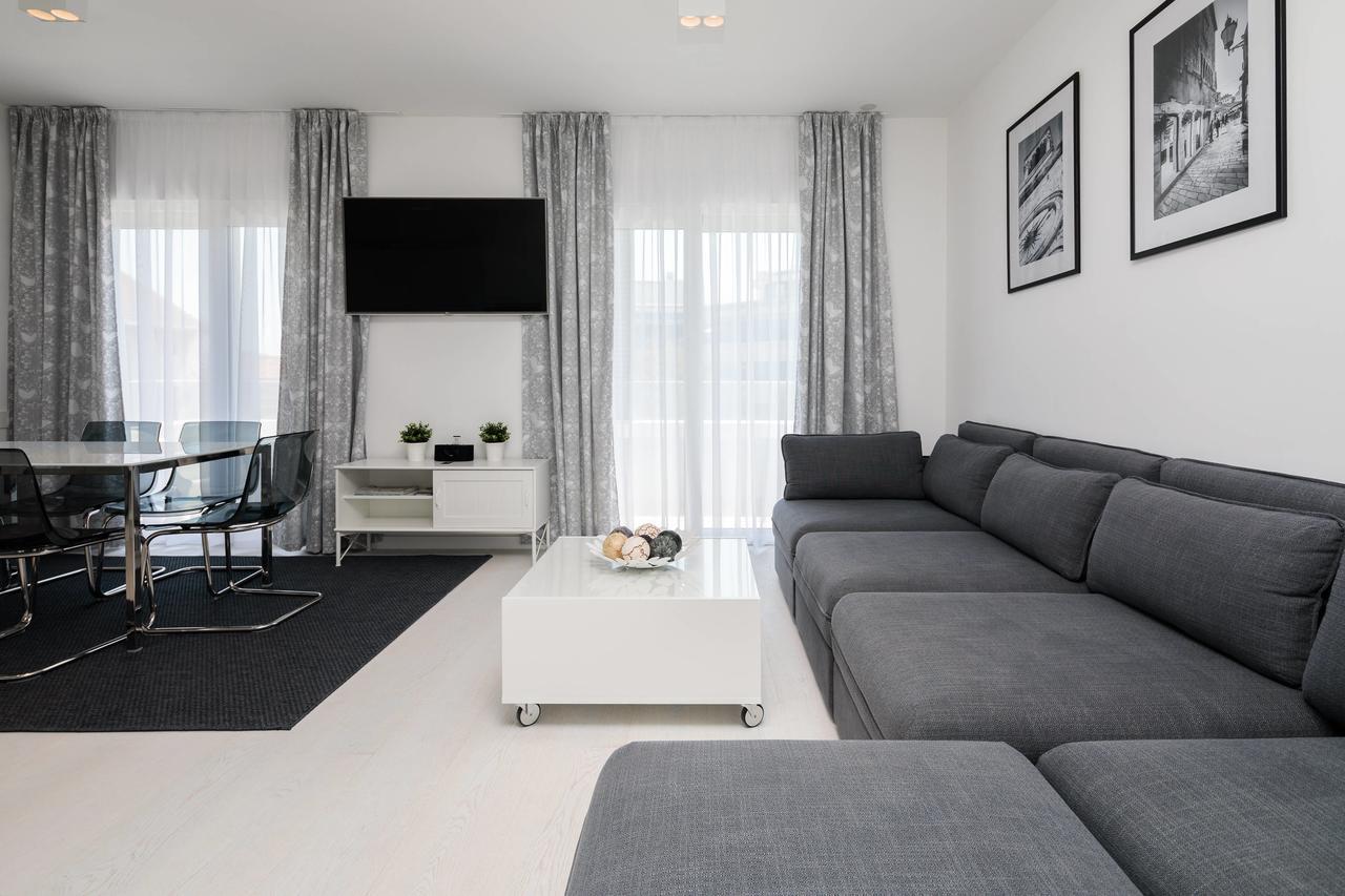 S Luxury Apartamento *