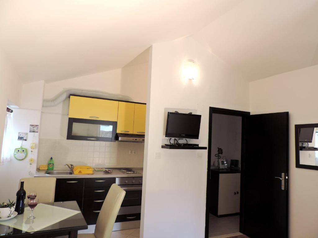 Lana Apartment