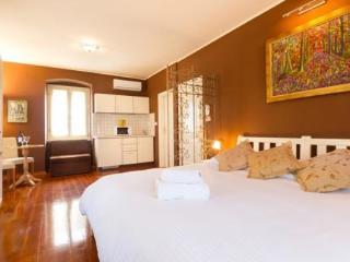 Tri Lava Luxury Living 4*