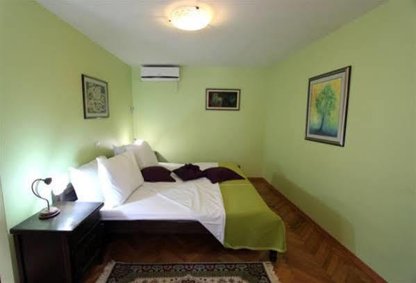 Base Gostinjska kuća