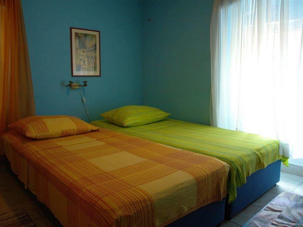 Guest house Damira 3*
