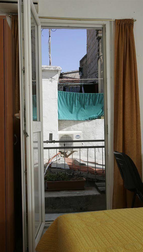 Damira Guest house