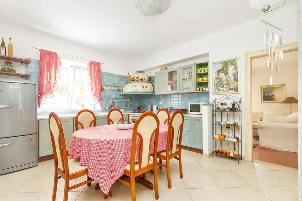 Appartement Dora *