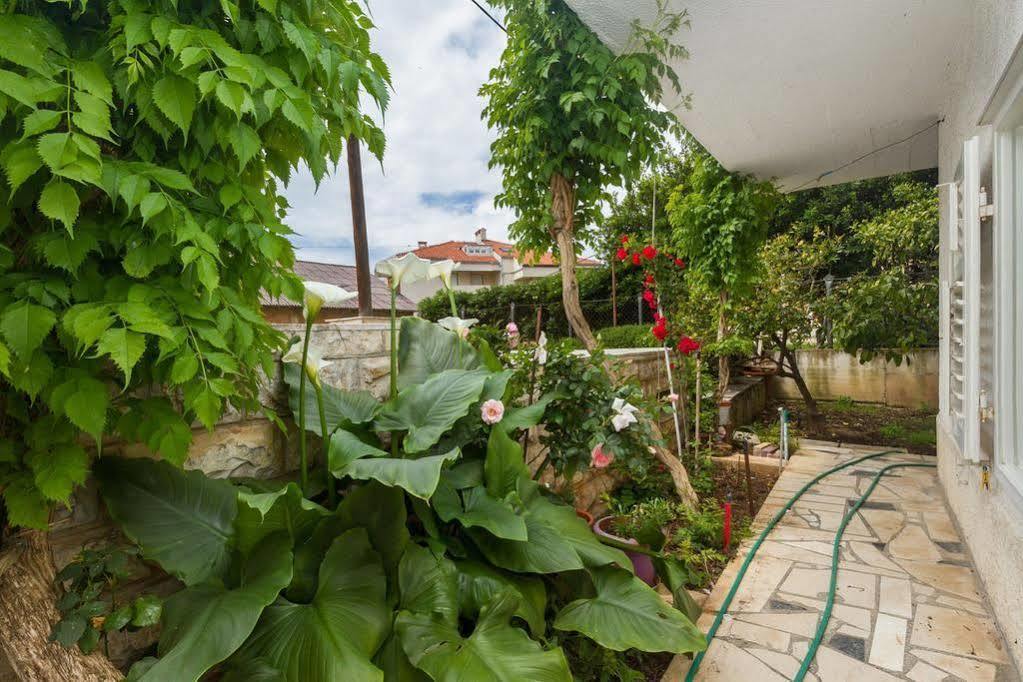 Dora Appartement *