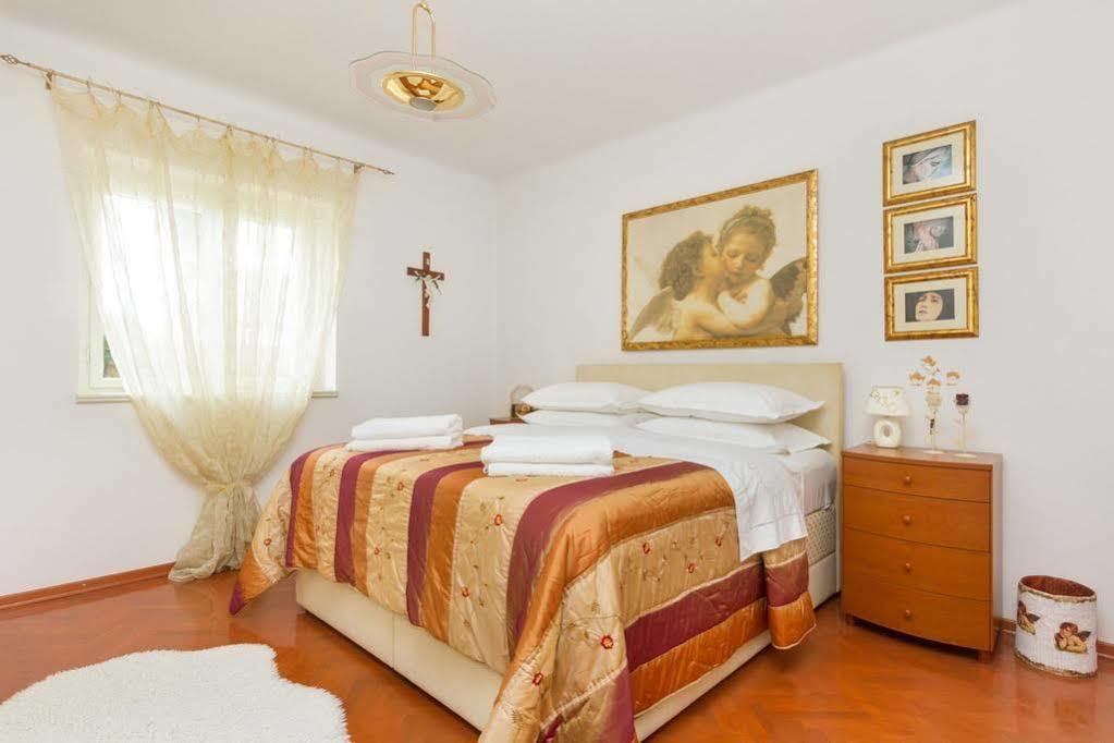 Dora Appartement *