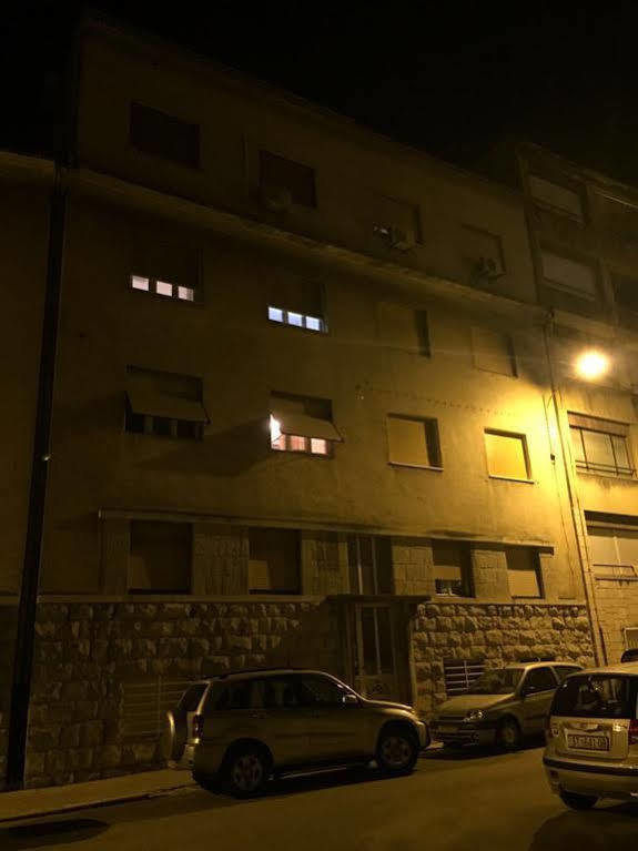 Anna Apartment *