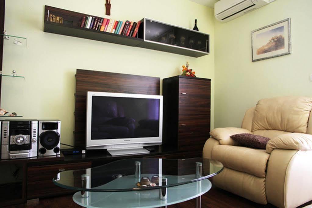 The View Apartment Split