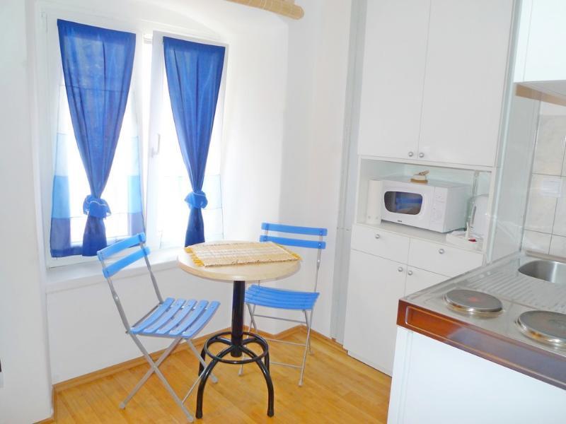 Old Square Apartment