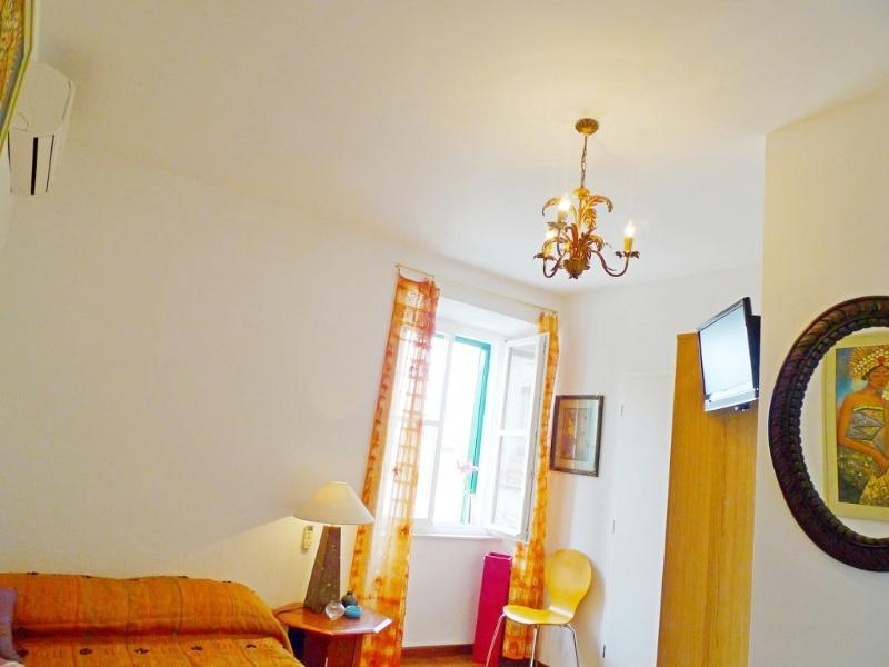 Old Square Apartment Split