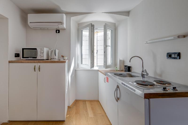 Temple Luxury & 4* Split