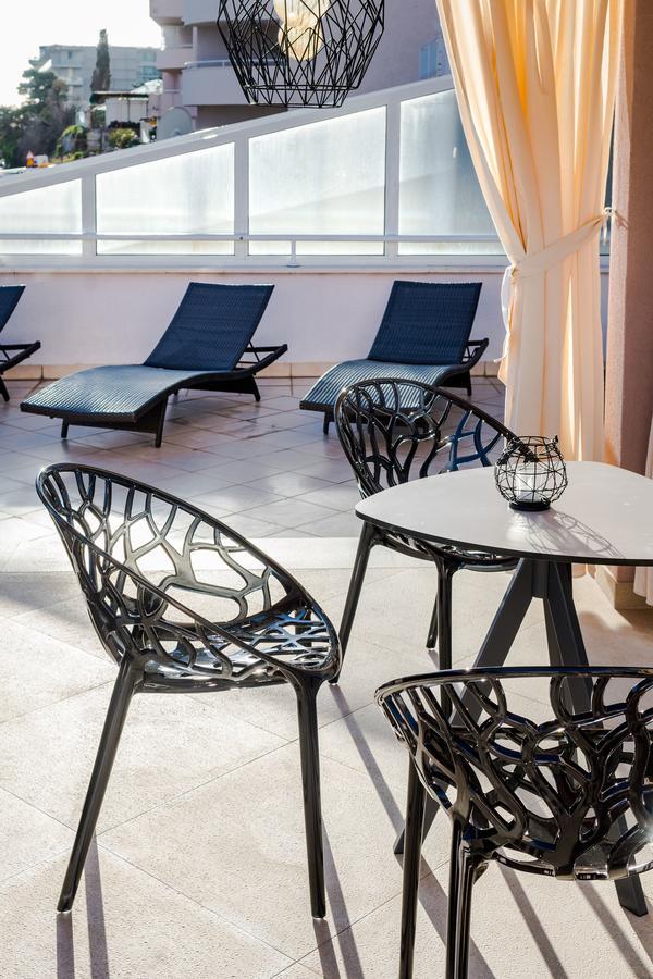 View Apartment *