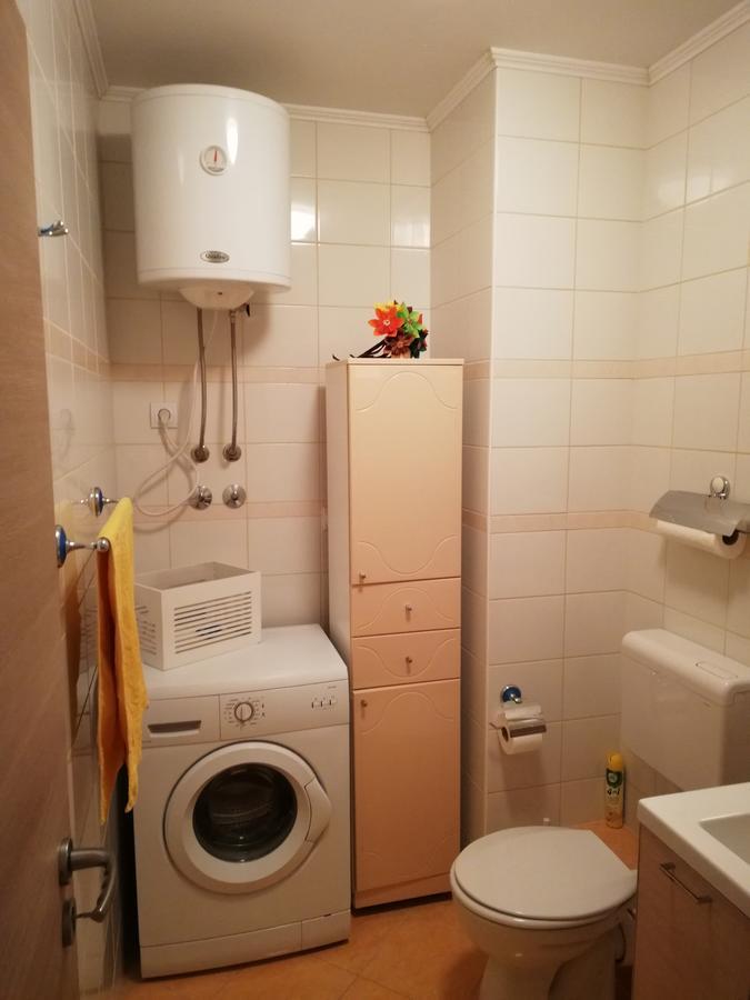 Gsk Apartment Split