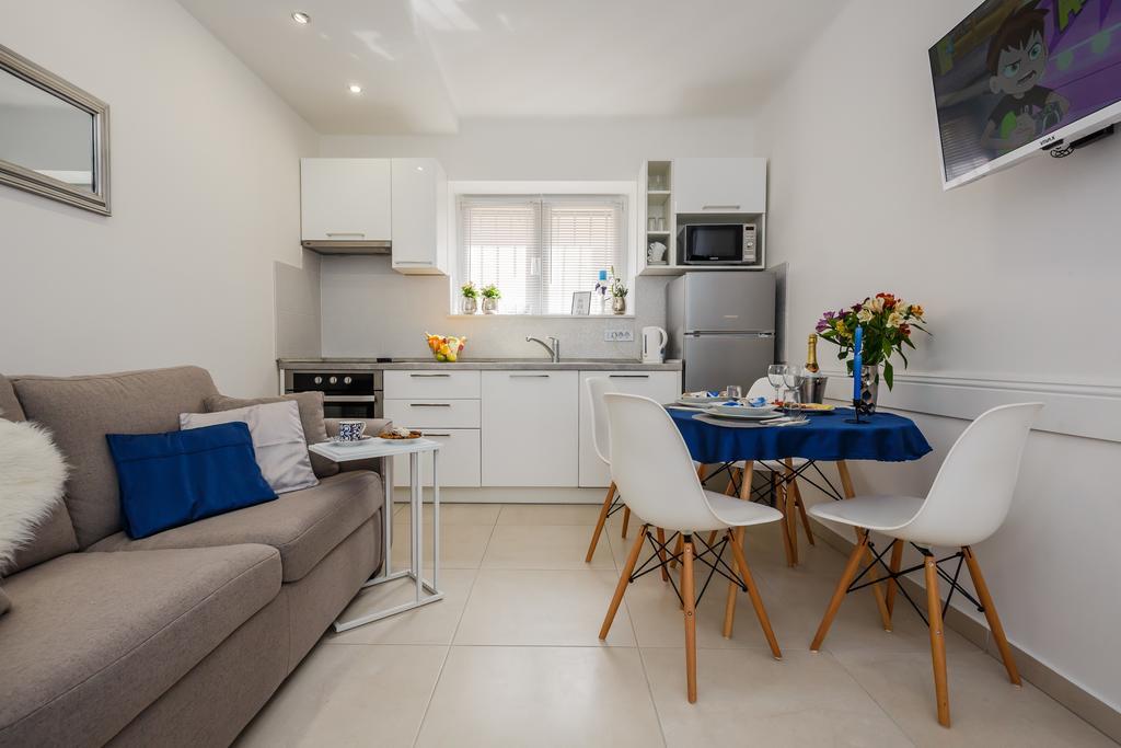 Emica Apartment