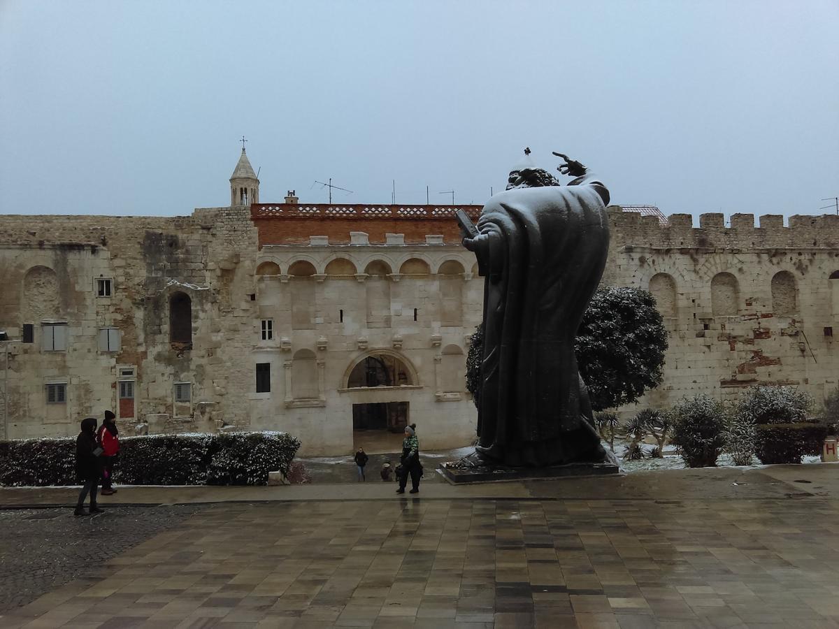 Porta Aurea Apartment *