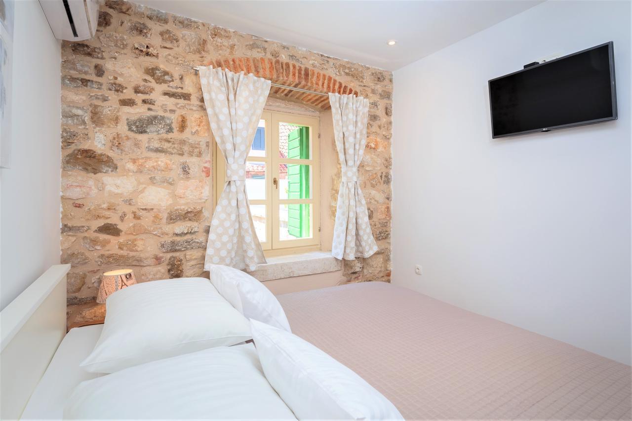 The Palace Collection In Centre Apartment *