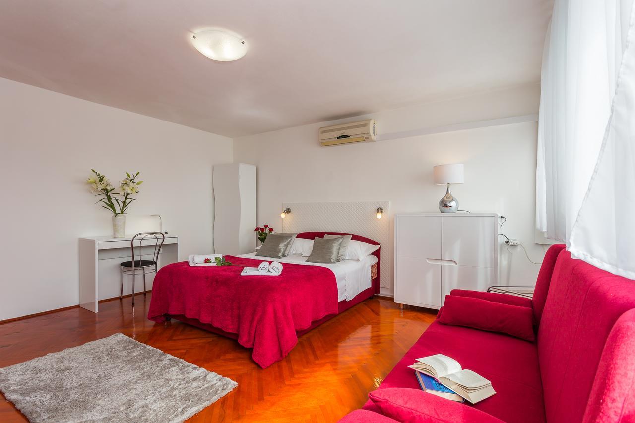 Beach Split Apartments Split