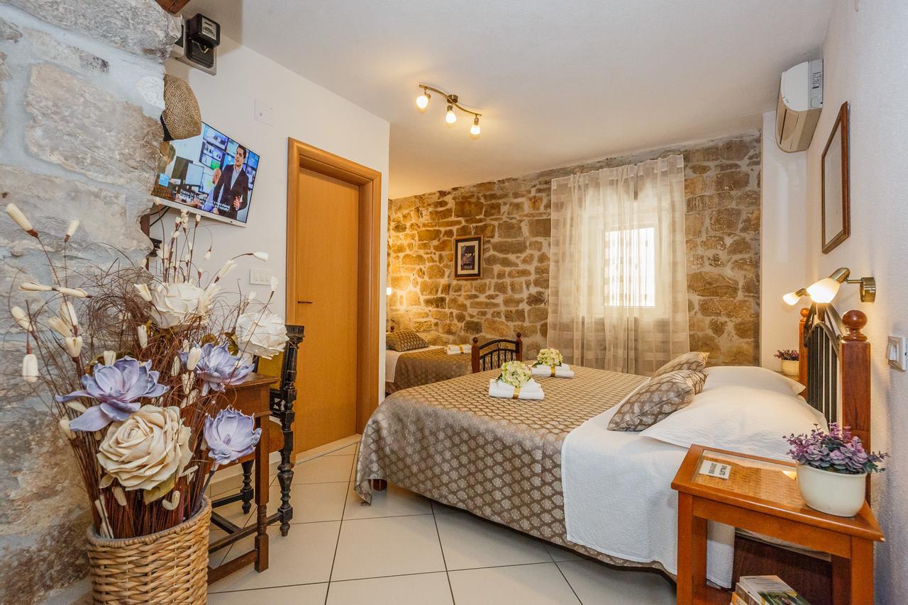 Villa Spaladium Guest house 4*