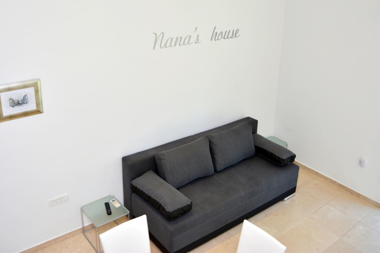 Apartment Nana's House *