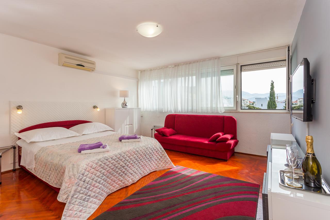 Beach Split Apartments *