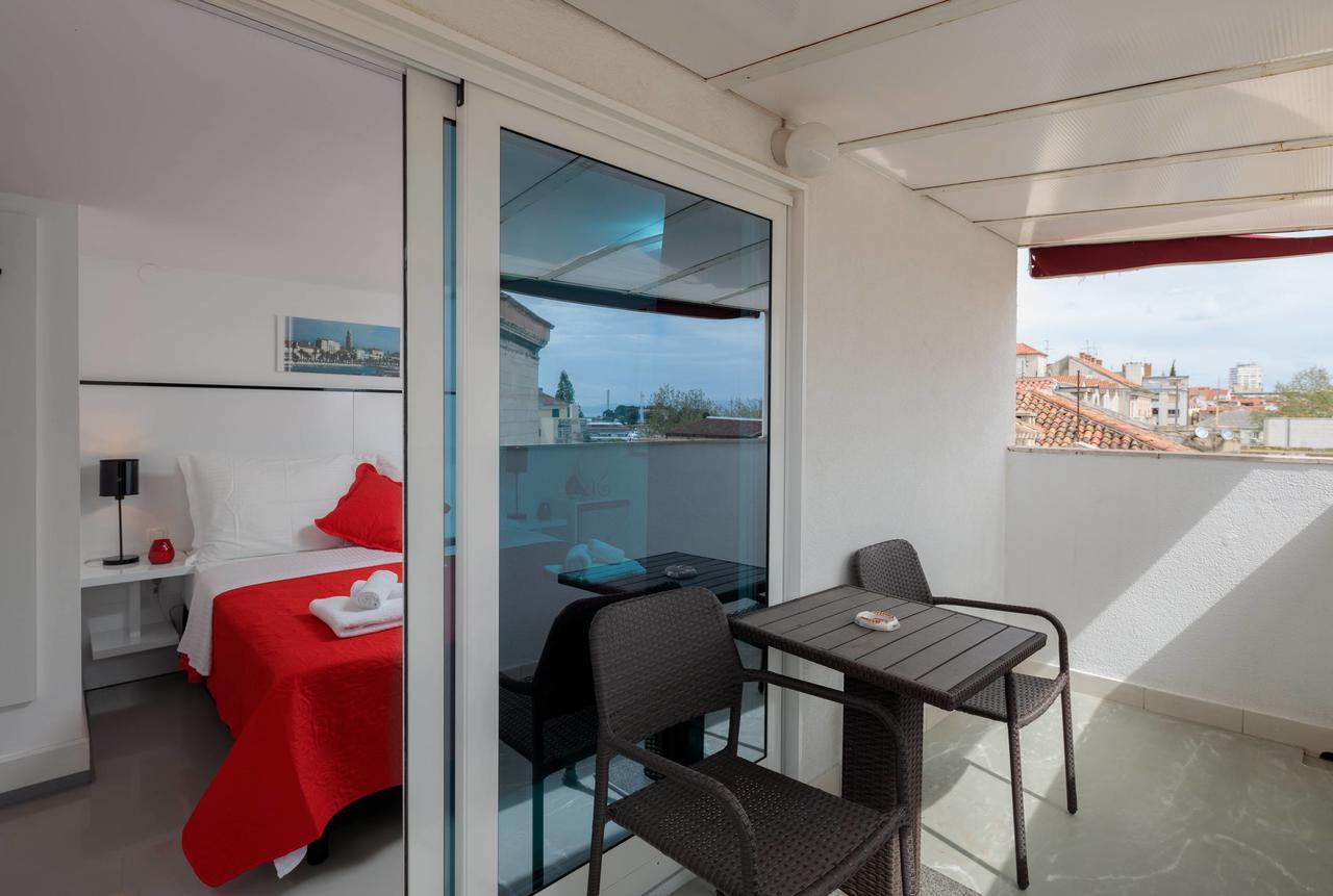 Plr Luxury Rooms Apartment